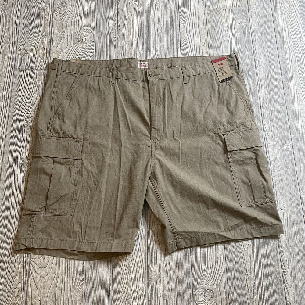 Levi’s Carrier Cargo Shorts Men’s 50 W Khaki Rip Stop NWT